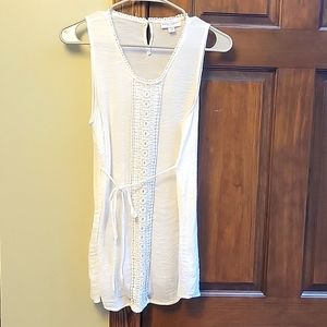 Liz Lange maternity blouse tank white eyelet
